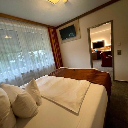Hotel Merkur Landstuhl Bagian luar foto