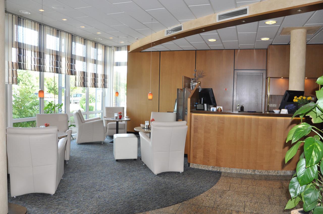 Hotel Merkur Landstuhl Bagian luar foto