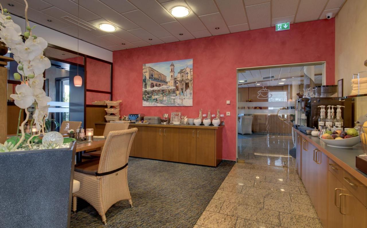 Hotel Merkur Landstuhl Bagian luar foto